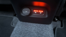 Volvo XC40 2.0 B4P Ultra Dark 5dr Auto Petrol Estate